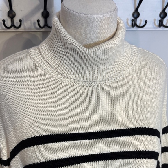 Gap Striped Cotton Turtleneck Sweater - Black and Cream size xs - Picture 4 of 7